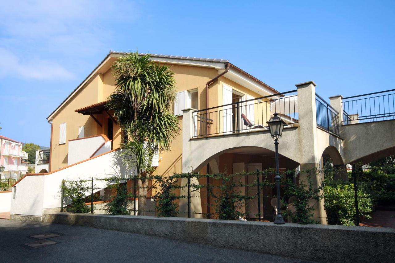 Residence La Meridiana San Bartolomeo Al Mare Exterior photo